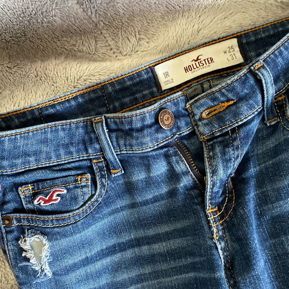 Hollister jeans